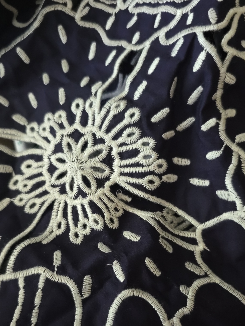 FARM RIO Richelieu Floral Embroidered Top Split Back Cropped Top Size S - Picture 11 of 11
